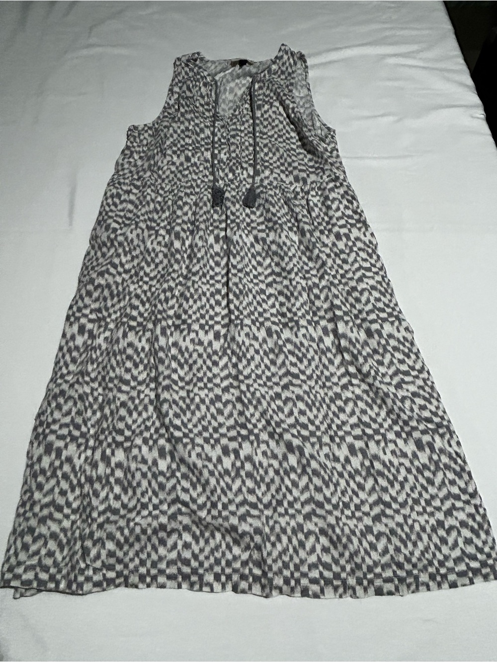 Casual comfortable Gray & White Patterned Sleeveless Maxi Dress geometric print